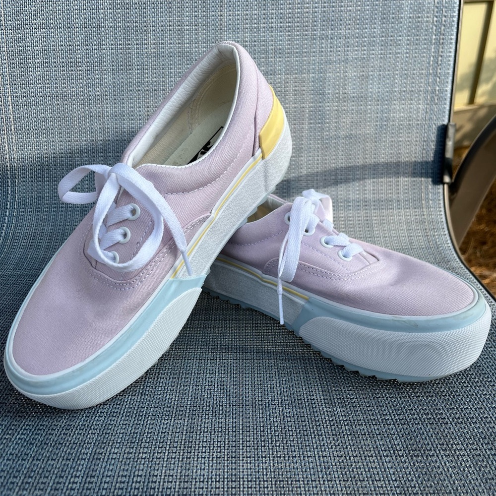Women’s Platform Vans